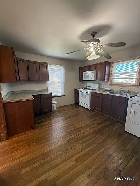 4 bed, 3.0 bath, 1681 sqft, $3,500 — Photo 4