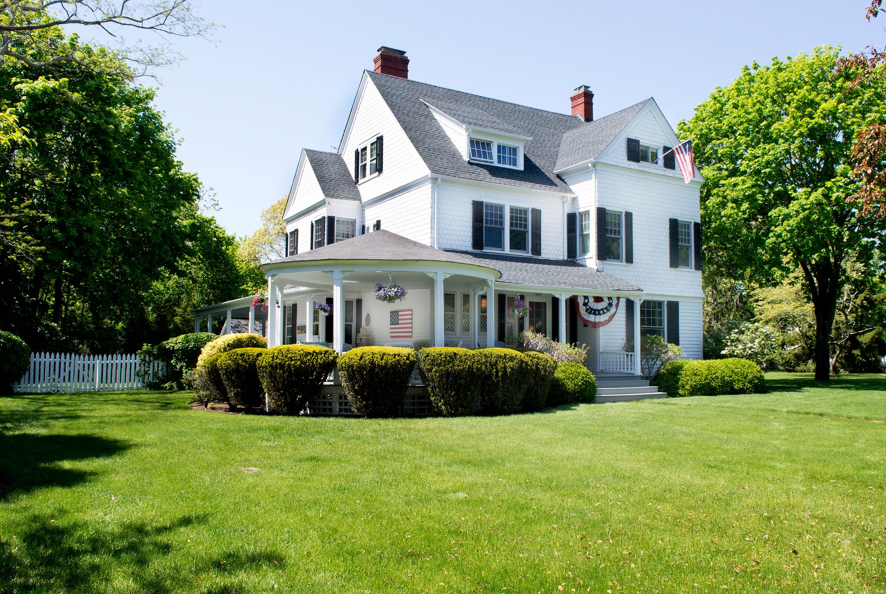 82 Quogue St in Quogue Out East