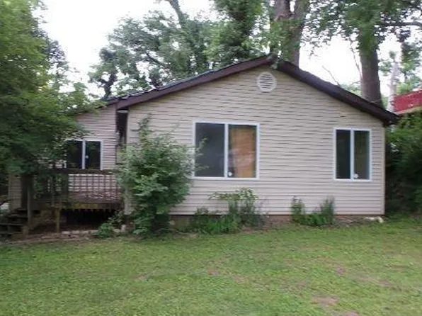 1615 Pontiac Rd, Fairview Heights, IL 62208