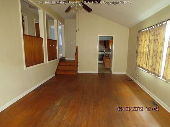 5th image of 2929 Pence St