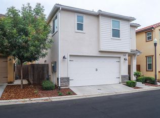 3756 Friendship Ln, Clovis, CA 93619