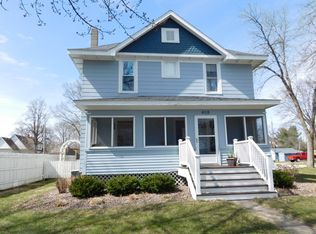 408 S Worcester St, Spring Green, WI 53588