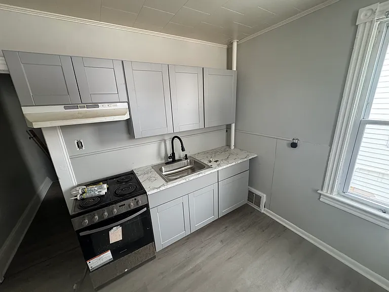 1237 Butler St #2 — Photo 10
