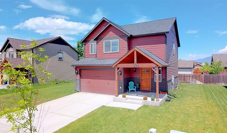 This quaint 2014 single-family home boasts 1,718 sq ft. of space and is ready for long-term renters!