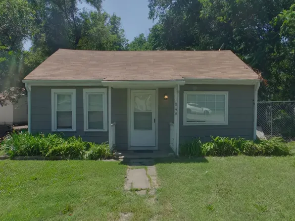 1849 S Spruce St, Wichita, KS 67211