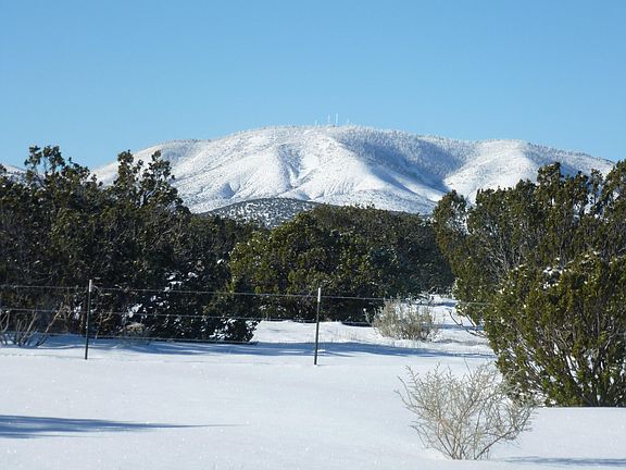 3rd image of 12 Elk Rd