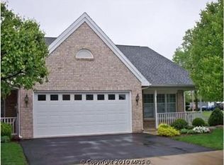 1201 Brandon Dr, Chambersburg, PA 17201