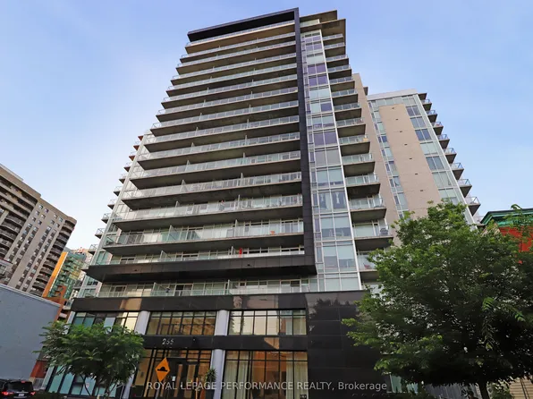 255 Bay St #1603, Ottawa, ON K1R 0C5