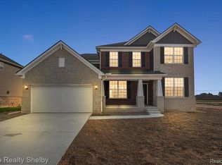 49278 Hummel Dr, Macomb, MI 48044