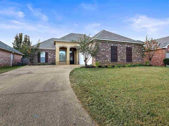Property at 473 Pinebrook Cir, Brandon, MS 39047