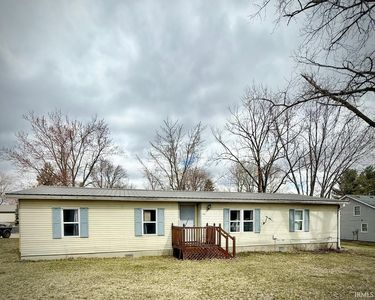 8198 E McClintic Rd, Syracuse, IN, 46567