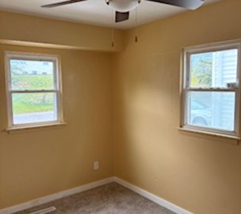 2nd image of 225 Miriam Dr APT D
