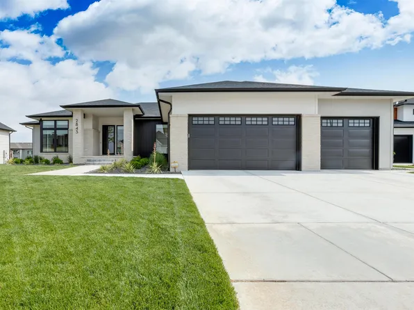 2843 N Anna Ct, Wichita, KS 67205