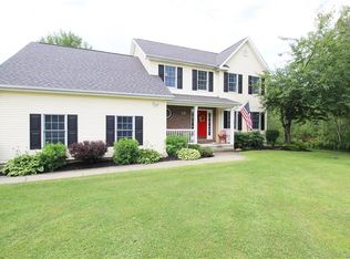 10 Rosalind Dr, Angola, NY 14006