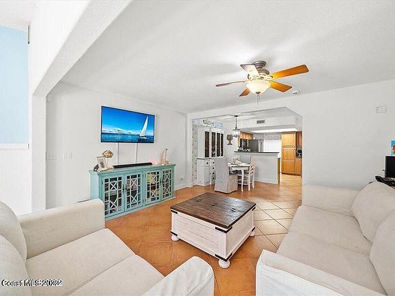 2nd image of 69 Emerald Ct #69