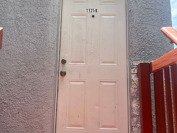 2nd image of 1125 S Ridgewood Ave #B