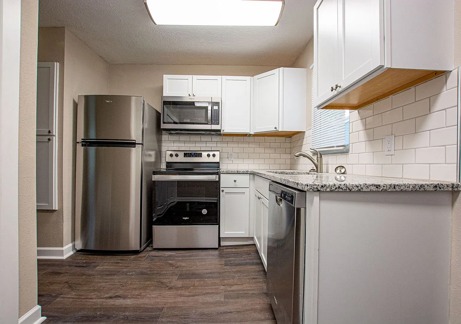 Cute 2 Bedroom / 1 Bath Home off 42nd and L! — Photo 1