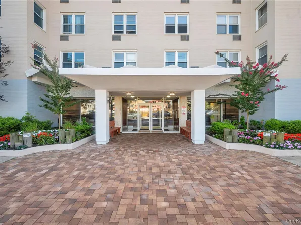 522 Shore Road #3U, Long Beach, NY 11561