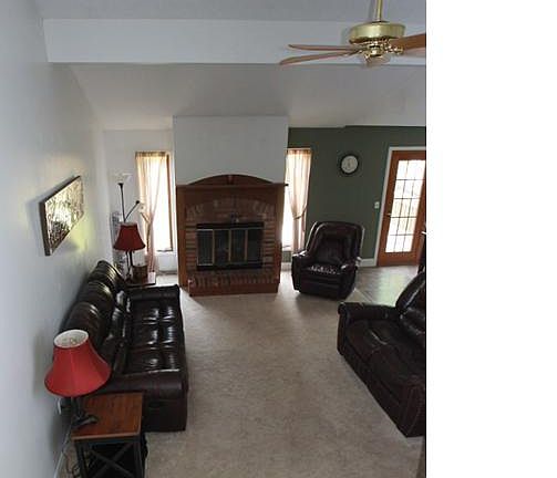 4th image of 224 Willow Pond Way