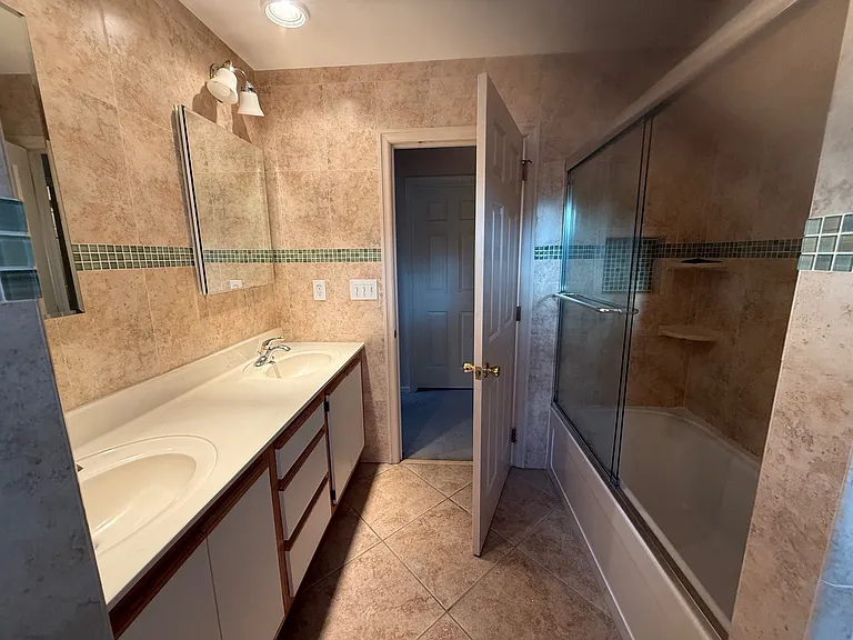 3813 Sterncroft Dr — Photo 26