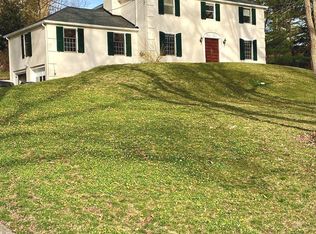 611 Andover Rd, Newtown Square, PA 19073