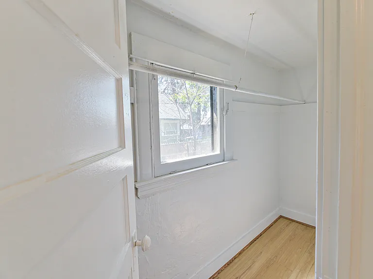 1214 W Providence Ave — Photo 7