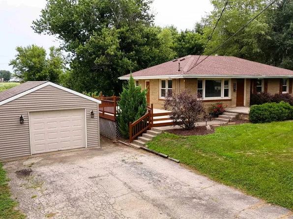 124 Sheffield Rd, Groveland, IL 61535