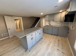 2875 Bartruff Ln #B, Pekin, IL 61554