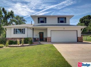 10517 Larimore Cir, Omaha, NE 68134