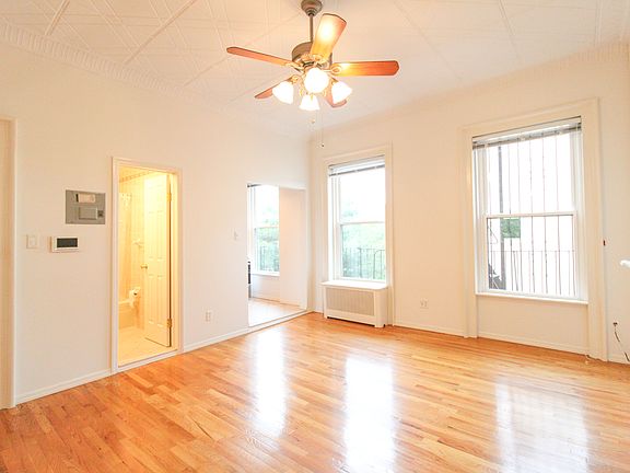 2nd image of 594 Henry St #2