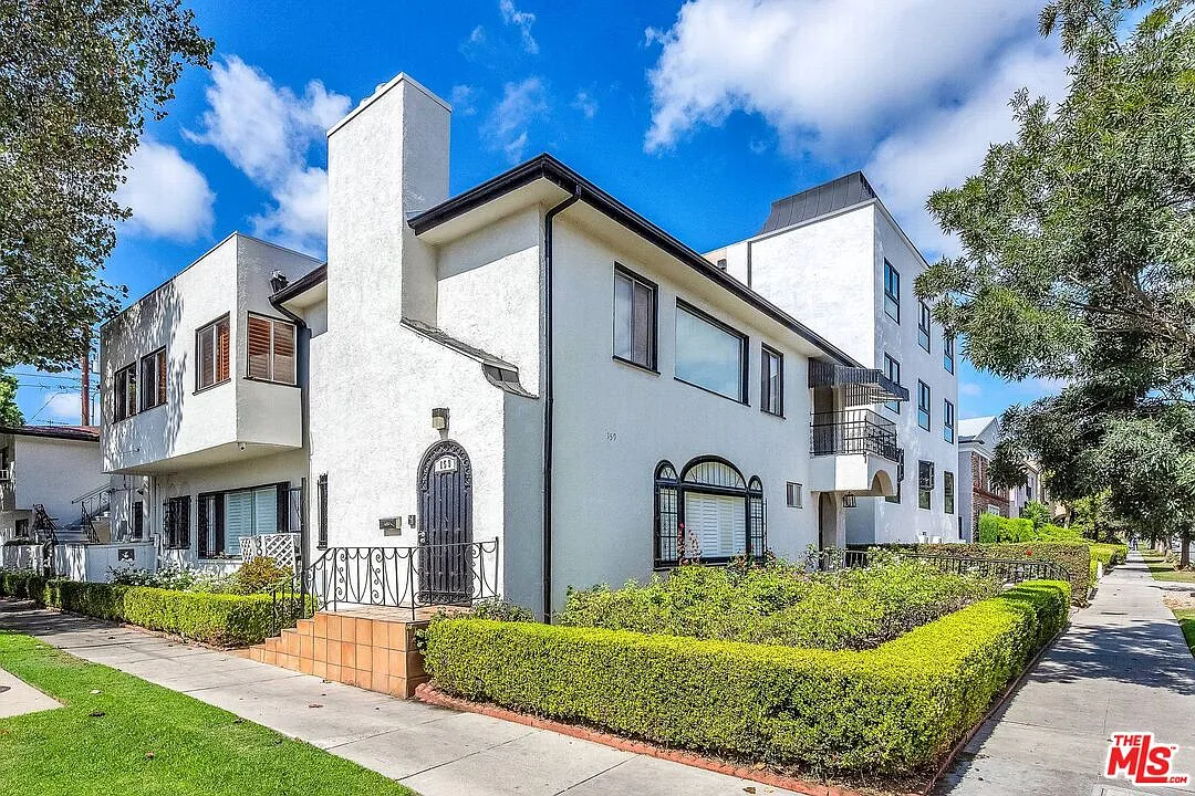Building Photo - 157 S Elm Dr