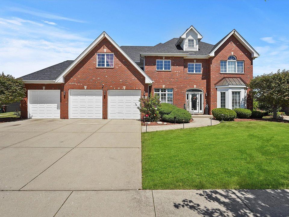 1st image of 7920 Pineview Ln