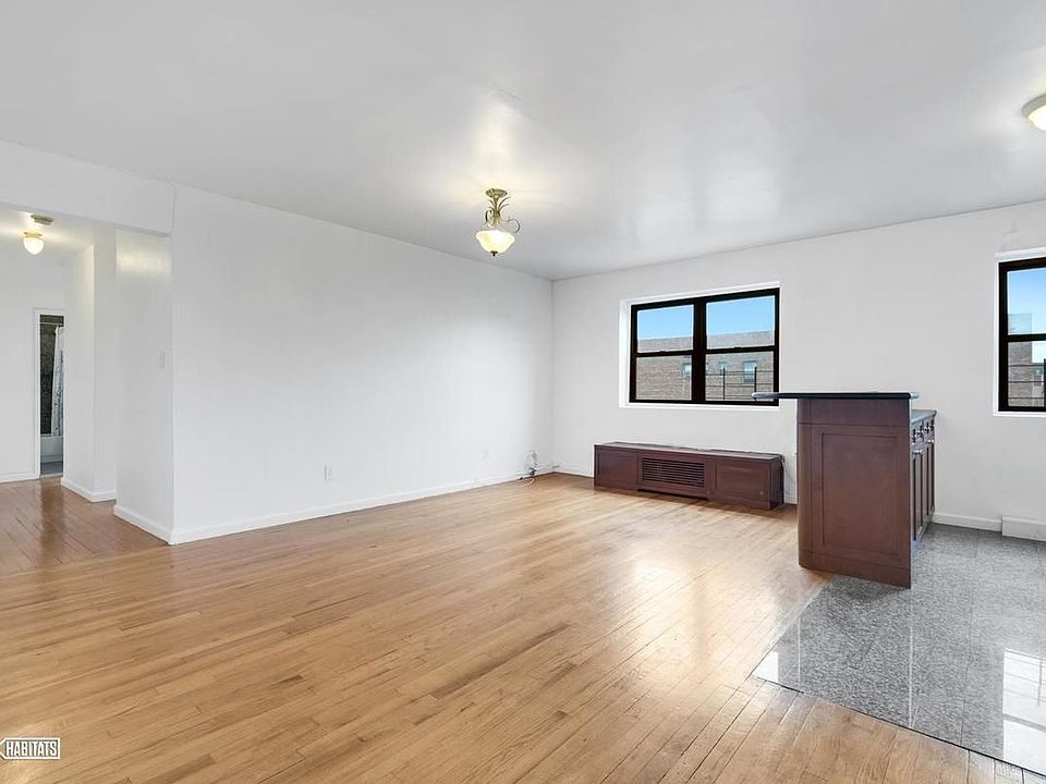 1st image of 2510 31st Ave APT 6M