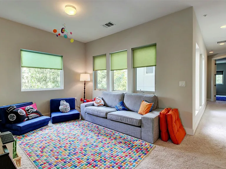 2114 Philomena St — Photo 27