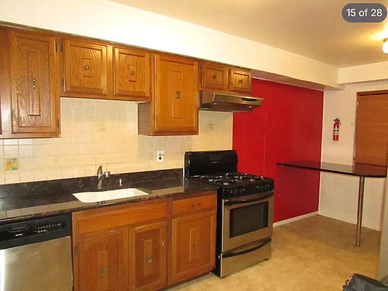 102 Sharon Garden Ct #102 — Photo 13