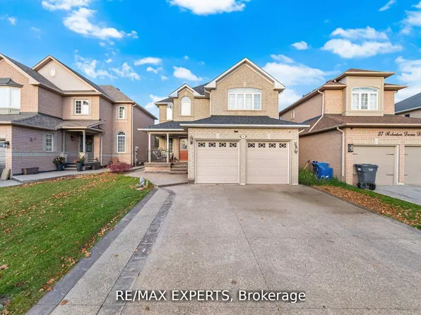 39 Robertson Davies Dr, Brampton, ON L7A 1K3