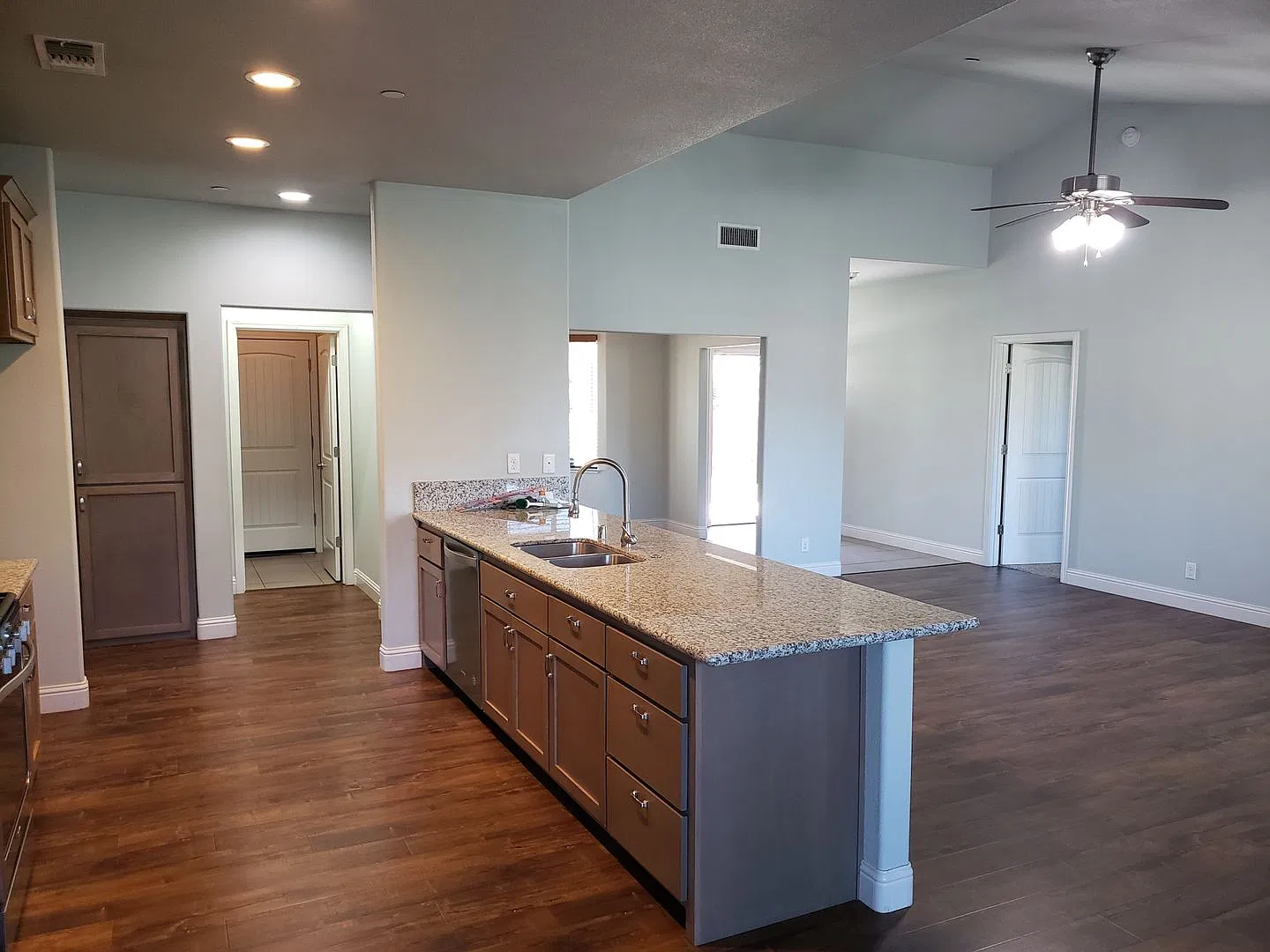 3 bed 2 bath Chico Charmer with fenced back yard! — Photo 4