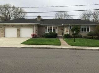 17 Butler St, Old Forge, PA 18518