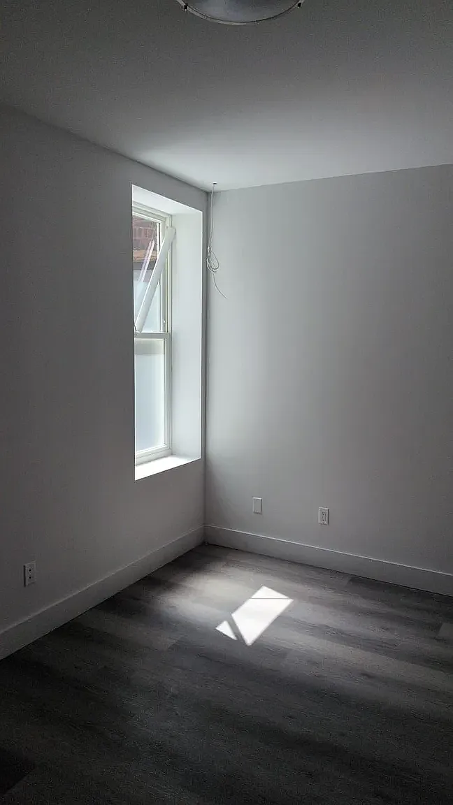 1918 Avenue M — Photo 3