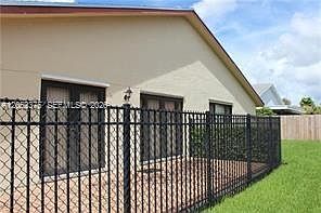 5th image of 7480 NW 37th Ct