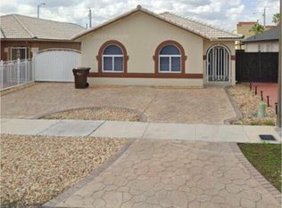 2682 W 68th Pl, Hialeah, FL 33016