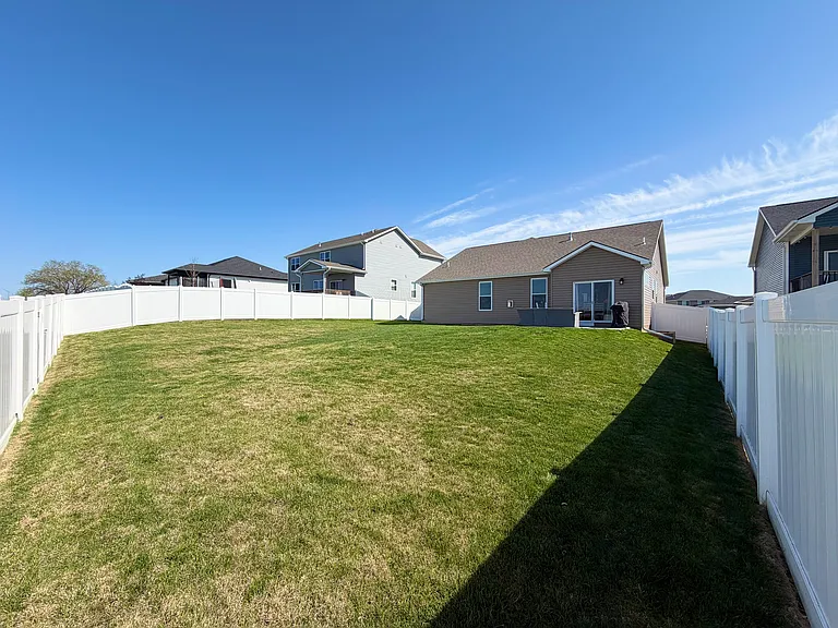 7832 Nicole Ln — Photo 37