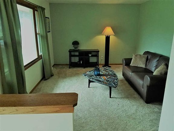 3rd image of 3021 Breezeway Dr