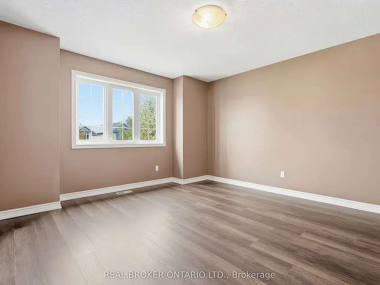 1047 Marquette Dr — Photo 24