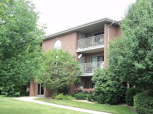 2nd image of 7800 W 89th St APT 301