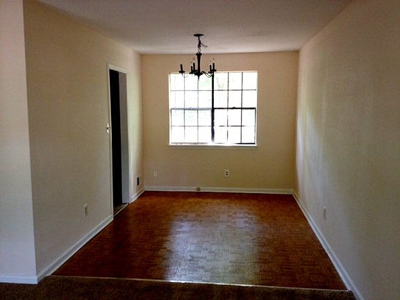 4th image of 4264 Woodland Dr