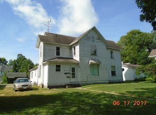 107 W 9th St APT A, Tipton, IA 52772