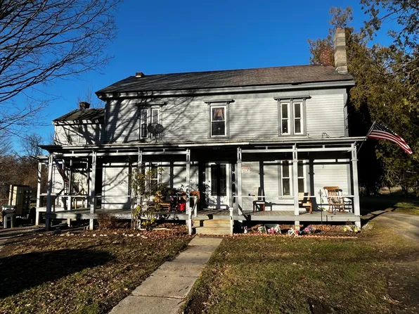 372 State Route 43 APT 2EAST, Stephentown, NY 12168