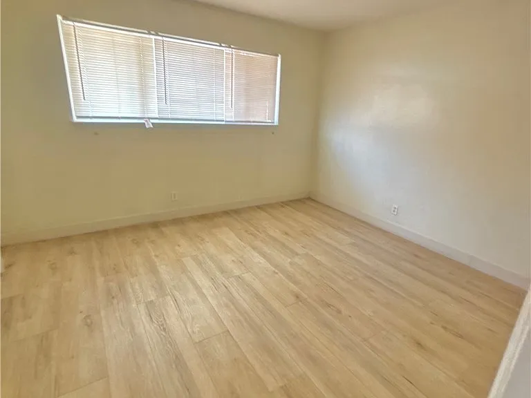 1467 Lorilyn Ave #4 — Photo 4