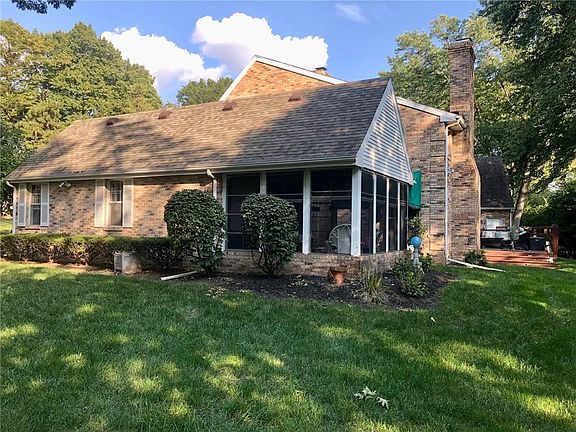 5th image of 1800 Lake Terrace Dr